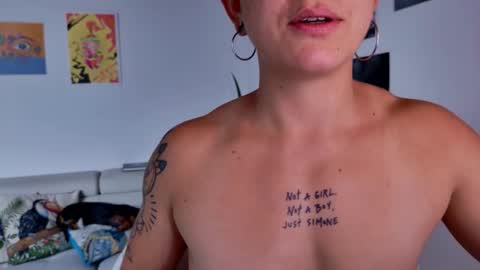 Sim. online show from October 2025 05:42:01 PM