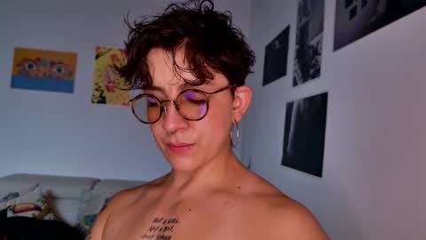 Sim. online show from November 2025 06:53:02 PM