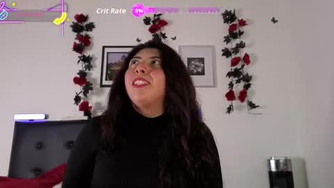 Snapshot of simone_philll chatting on September 2025 06:13:02 PM Simone Phill online show from September 2025 06:13:02 PM