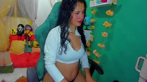 Simon Simpson          Modelo Independiente online show from April 2026 03:15:01 AM