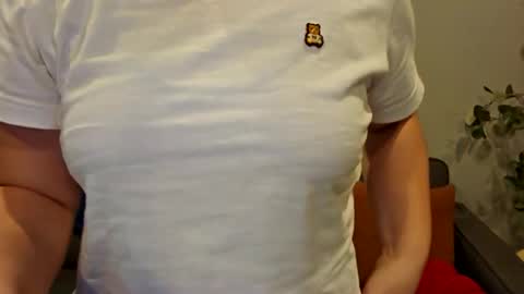 Snapshot of simonesighren chatting on March 2026 01:56:01 AM simonesighren online show from March 2026 01:56:01 AM