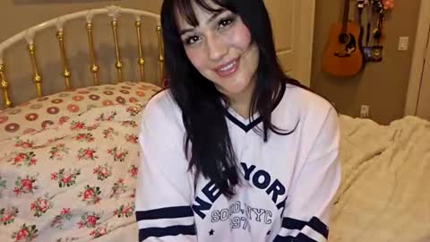 simonesighren online show from April 2026 03:04:02 AM