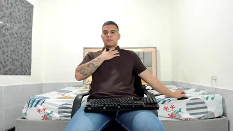 SIMON KELER online show from April 2026 12:33:02 PM