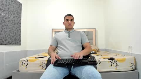 SIMON KELER online show from May 2026 02:31:02 AM