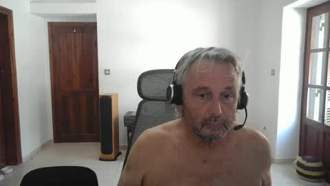 Snapshot of simonthenudist chatting on June 2026 06:46:01 AM Simon online show from June 2026 06:46:01 AM