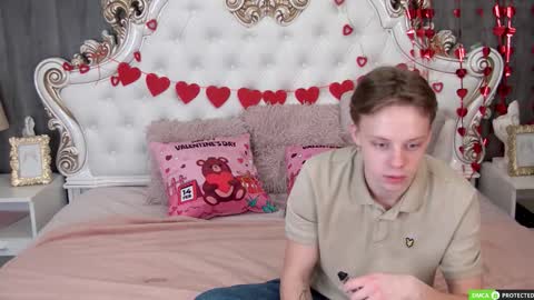 Snapshot of simonwarner chatting on February 2026 06:26:02 PM Simon online show from February 2026 06:26:02 PM