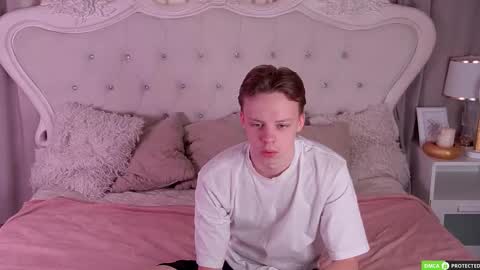 Snapshot of simonwarner chatting on March 2026 08:32:02 AM Simon online show from March 2026 08:32:02 AM