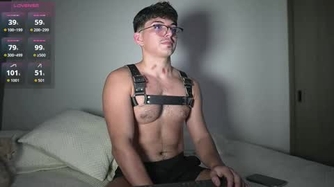 Snapshot of simoon_01 chatting on February 2026 05:15:01 AM SIMOON online show from February 2026 05:15:01 AM