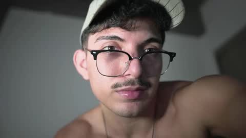 Snapshot of simoon_01 chatting on March 2026 07:18:02 PM SIMOON online show from March 2026 07:18:02 PM