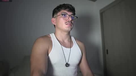 Snapshot of simoon_01 chatting on April 2026 03:01:04 AM SIMOON online show from April 2026 03:01:04 AM