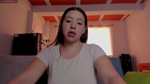 Snapshot of simply_zoe___ chatting on September 2025 05:38:01 PM zoe online show from September 2025 05:38:01 PM