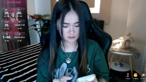 Adrianna Fowler online show from November 2025 12:33:01 AM