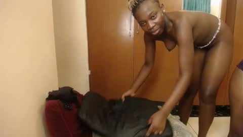 Elsie  online show from March 2026 07:50:01 PM