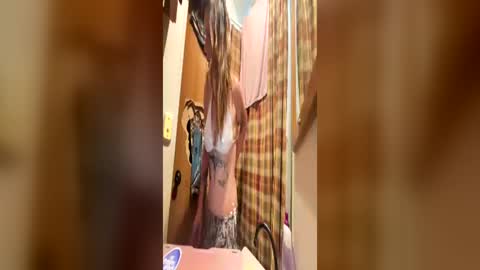 sinderleeisagoodgirl online show from June 2026 06:19:02 AM