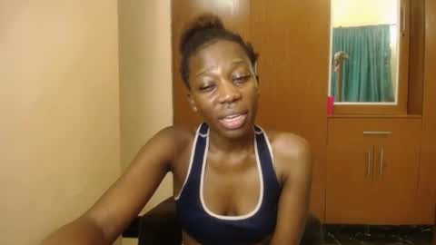 Snapshot of sindoll_ chatting on April 2026 03:28:02 PM Elsy online show from April 2026 03:28:02 PM