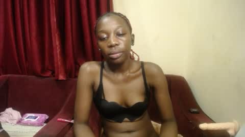 Snapshot of sindoll_ chatting on May 2026 05:43:01 PM Elsy online show from May 2026 05:43:01 PM