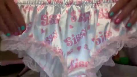 Snapshot of sindysissy chatting on May 2026 09:12:02 PM Sindy SissyEnglish Spanish online show from May 2026 09:12:02 PM