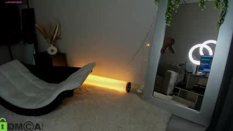 sinfulkittyyy online show from April 2026 07:01:01 AM