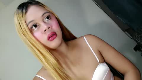 sinfulrose_ online show from April 2026 09:56:02 PM