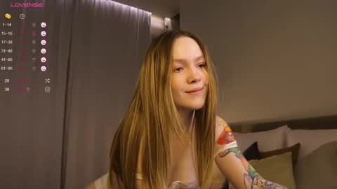 Snapshot of sinfulsmile_ chatting on March 2025 06:19:01 PM Ivy online show from March 2025 06:19:01 PM