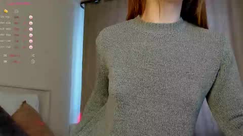 Snapshot of sinfulsmile_ chatting on March 2026 04:18:02 AM Ivy online show from March 2026 04:18:02 AM