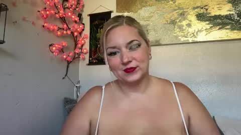 singlesexymom online show from May 2026 05:30:02 PM