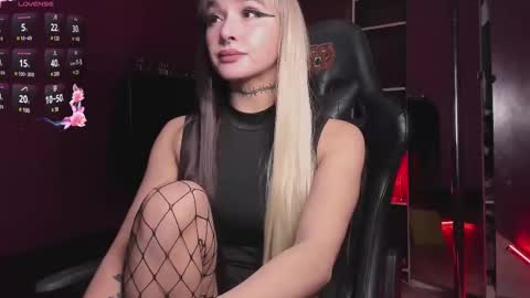 Your Queen of Sins  online show from December 2024 03:25:02 AM