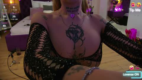 Snapshot of sinners_muse chatting on February 2025 08:30:01 PM Sinners Muse online show from February 2025 08:30:01 PM