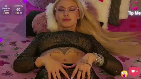 Snapshot of sinners_muse chatting on February 2025 09:10:02 AM Sinners Muse online show from February 2025 09:10:02 AM