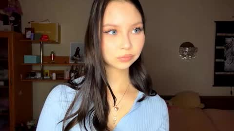 Emma online show from November 2025 11:54:02 AM