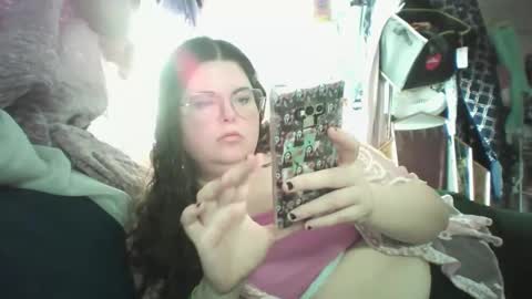 Siofra online show from February 2025 07:44:01 PM