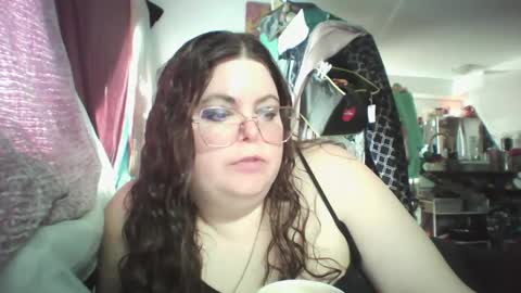 Siofra online show from February 2025 07:54:01 PM