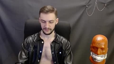 Snapshot of sir_damien chatting on January 2025 10:22:01 PM Sir Damien online show from January 2025 10:22:01 PM