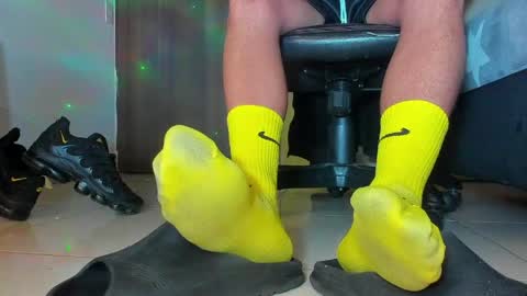 Snapshot of sir_kev66 chatting on April 2026 12:46:02 AM only foot worshipers here online show from April 2026 12:46:02 AM