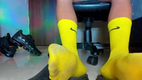 Snapshot of sir_kev66 chatting on April 2026 12:57:01 AM only foot worshipers here online show from April 2026 12:57:01 AM