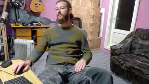 Snapshot of sir_pelo_iv chatting on September 2025 06:02:01 PM I am The Fourth and only Sir. Pelo online show from September 2025 06:02:01 PM