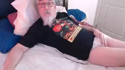 Snapshot of sirbeercan chatting on October 2025 02:34:01 AM sir beer can the friendly hermit online show from October 2025 02:34:01 AM