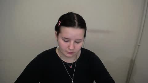 Mina online show from November 2025 09:33:02 AM