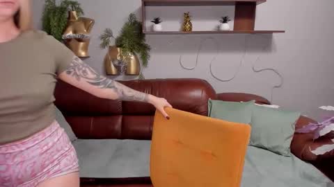 Snapshot of sirenabloom chatting on October 2025 10:45:01 AM SirenaBloom online show from October 2025 10:45:01 AM