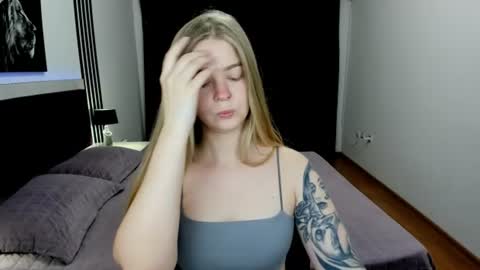 SirenaBloom online show from June 2026 09:29:02 AM