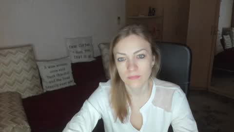 Snapshot of sirenasilk chatting on December 2025 05:16:01 AM sirenasilk online show from December 2025 05:16:01 AM