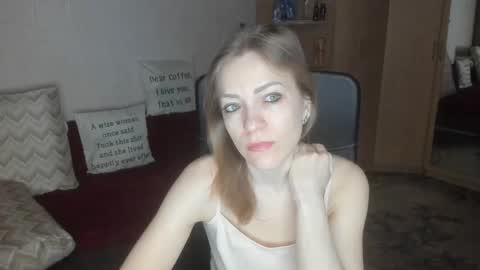 Snapshot of sirenasilk chatting on February 2026 04:05:02 AM sirenasilk online show from February 2026 04:05:02 AM