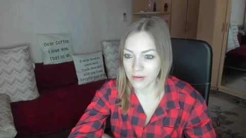 Snapshot of sirenasilk chatting on March 2026 03:32:01 AM sirenasilk online show from March 2026 03:32:01 AM