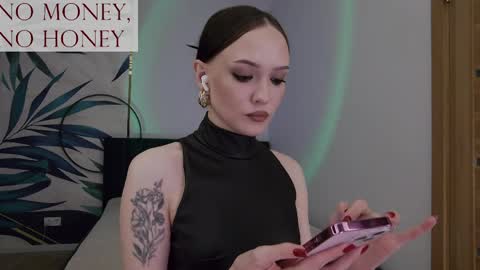 Goddess Sirena online show from May 2026 05:51:01 PM