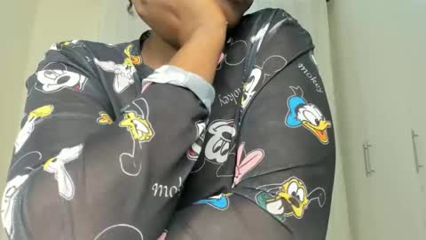 Snapshot of siri_saru chatting on April 2026 02:05:01 AM Deey online show from April 2026 02:05:01 AM