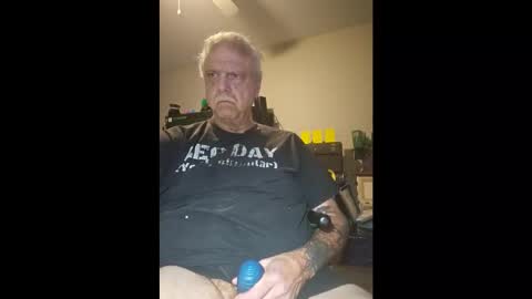 Snapshot of sirlancealot10011 chatting on December 2025 03:45:02 AM steve online show from December 2025 03:45:02 AM