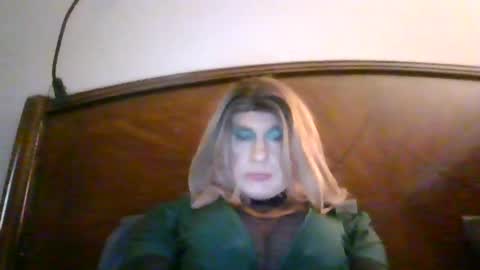 Snapshot of sissyandi38 chatting on July 2026 12:40:01 AM wants to suck cock online show from July 2026 12:40:01 AM