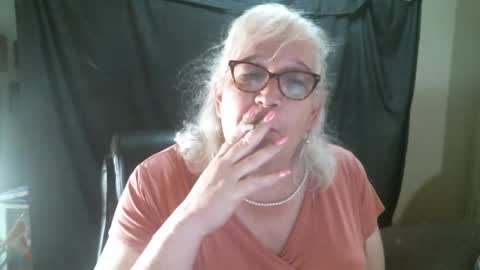 Snapshot of sissydianetx chatting on September 2025 11:38:02 PM Sissy Diane online show from September 2025 11:38:02 PM