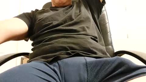 Snapshot of sixinchsolo chatting on October 2025 03:39:02 AM sixinchsolo online show from October 2025 03:39:02 AM