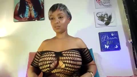 Skarlleth online show from January 2026 08:23:01 PM